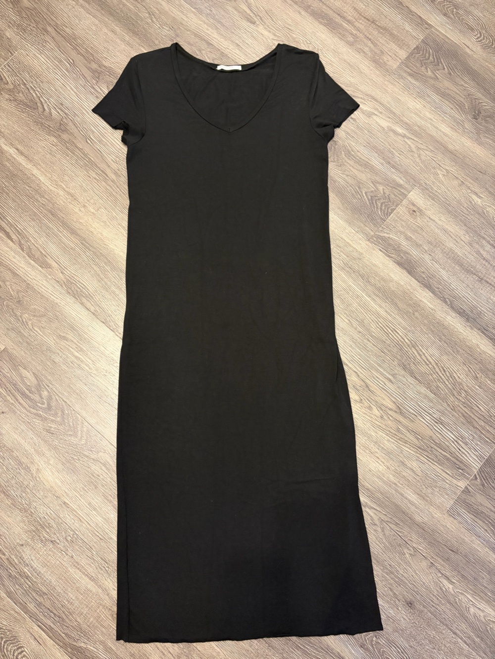 Everyday V-Neck Black Midi Dress